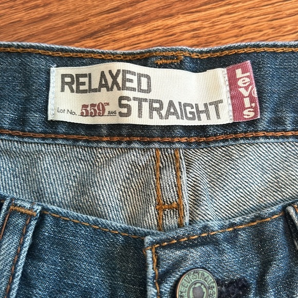 Levi's 30x32 - Picture 2 of 5